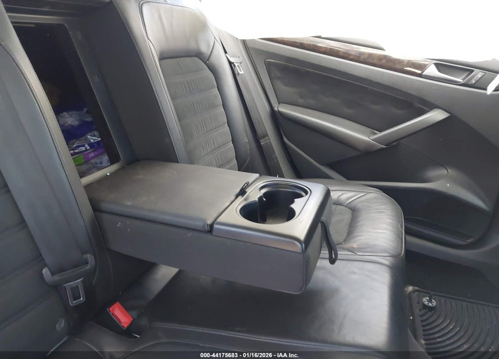 2014 VOLKSWAGEN PASSAT 2.0L TDI SEL PREMIUM VIN: 1VWCN7A35EC003575
