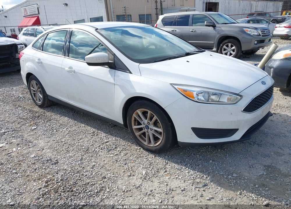 2018 FORD FOCUS SE VIN: 1FADP3FE4JL238070