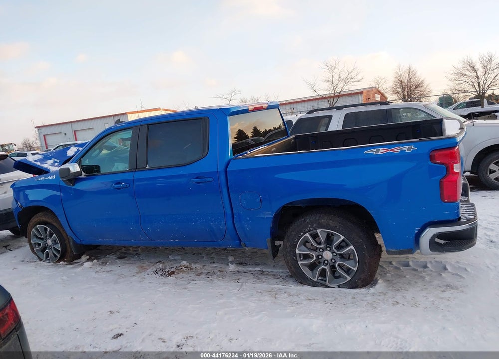 2025 CHEVROLET SILVERADO 1500 4WD  SHORT BED LT WITH 2FL VIN: 1GCPKKEK0SZ313935