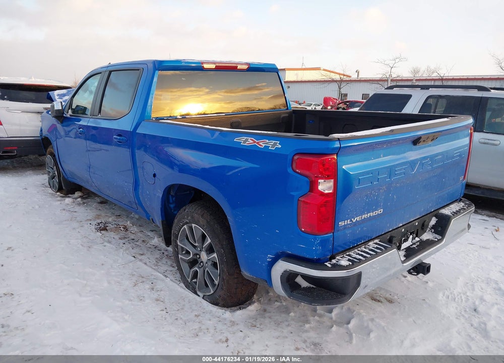 2025 CHEVROLET SILVERADO 1500 4WD  SHORT BED LT WITH 2FL VIN: 1GCPKKEK0SZ313935
