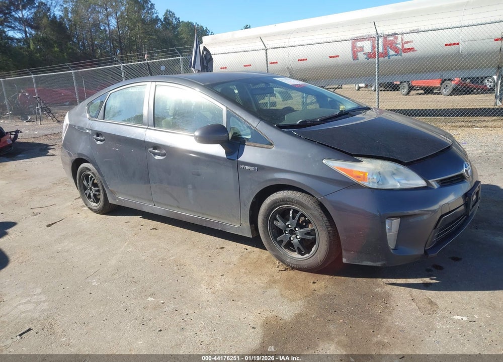 2015 TOYOTA PRIUS THREE VIN: JTDKN3DU7F0432330
