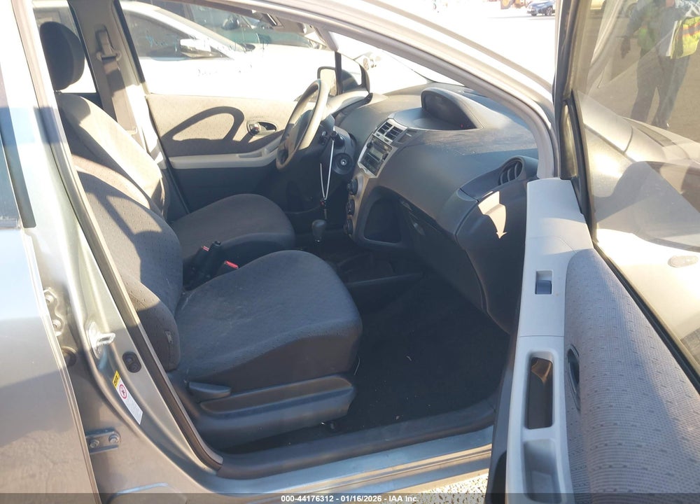 2010 TOYOTA YARIS VIN: JTDKT4K32A5320360