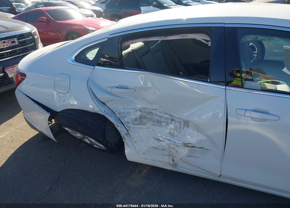 2022 CHEVROLET MALIBU FWD LT VIN: 1G1ZD5ST8NF108766