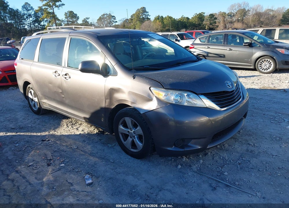 2013 TOYOTA SIENNA LE V6 8 PASSENGER VIN: 5TDKK3DC5DS398401