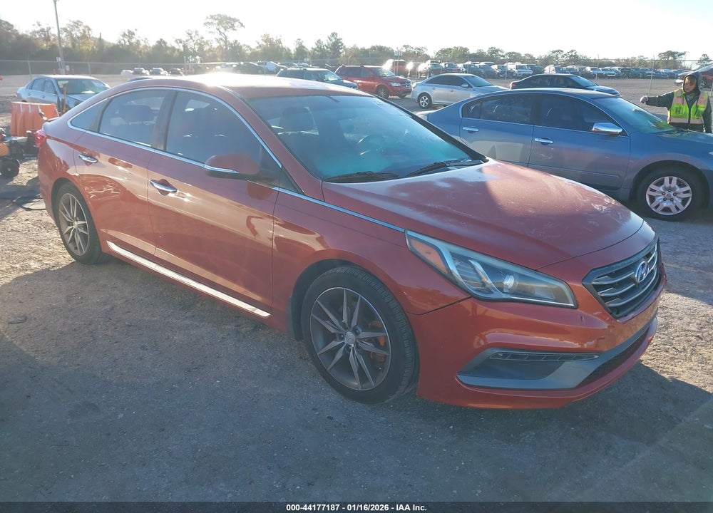 2015 HYUNDAI SONATA SPORT 2.0T VIN: 5NPE34AB9FH209687