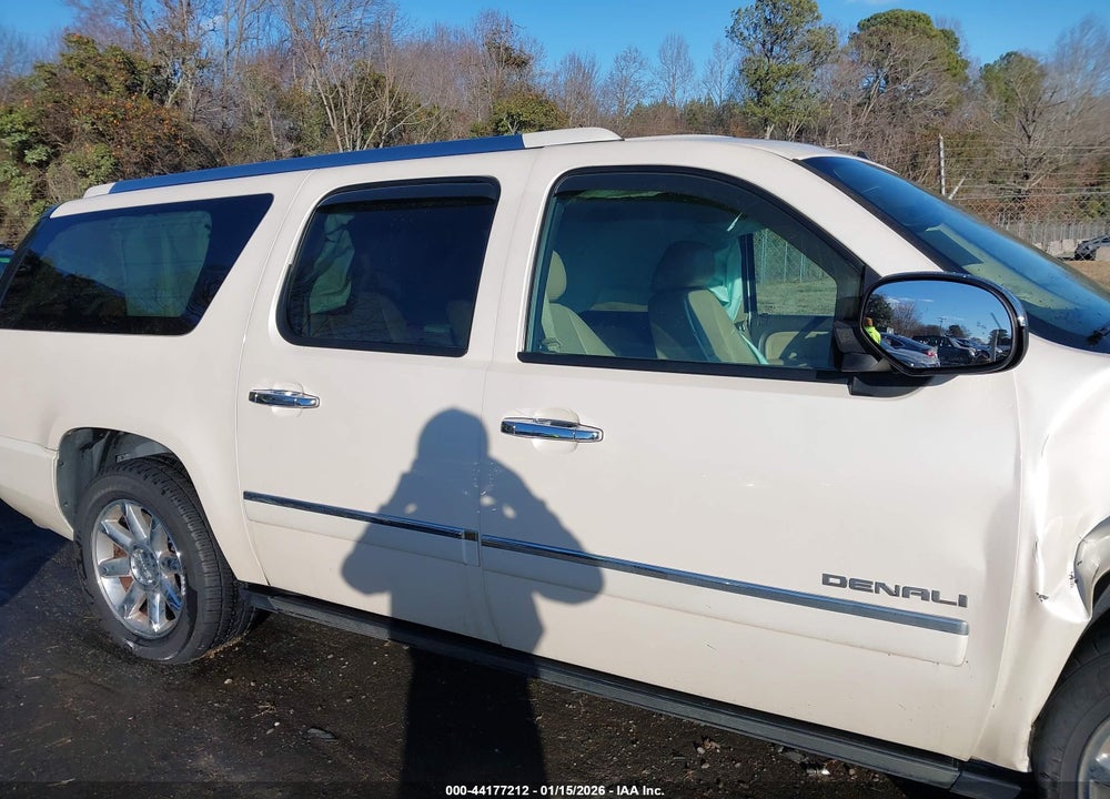 2014 GMC YUKON XL 1500 DENALI VIN: 1GKS1MEF3ER112082