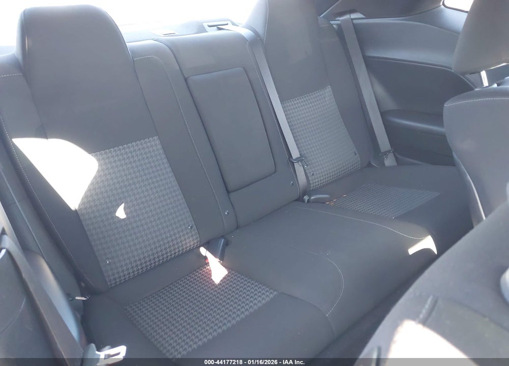 2022 DODGE CHALLENGER R/T VIN: 2C3CDZBT5NH105377