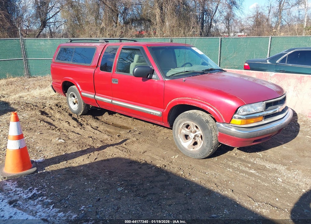 2003 CHEVROLET S-10 LS VIN: 1GCCS19X238234532