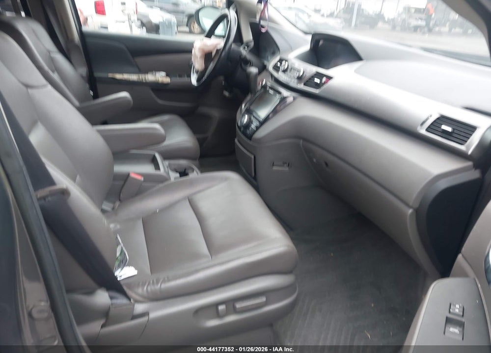 2016 HONDA ODYSSEY EX-L VIN: 5FNRL5H68GB071060