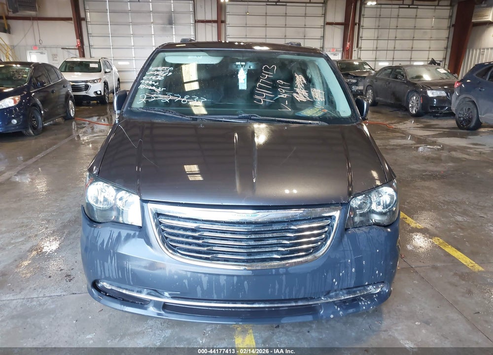 2015 CHRYSLER TOWN & COU VIN: 2C4RC1BG4FR504919