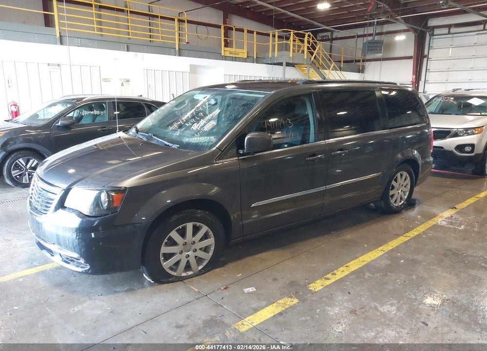 2015 CHRYSLER TOWN & COU VIN: 2C4RC1BG4FR504919