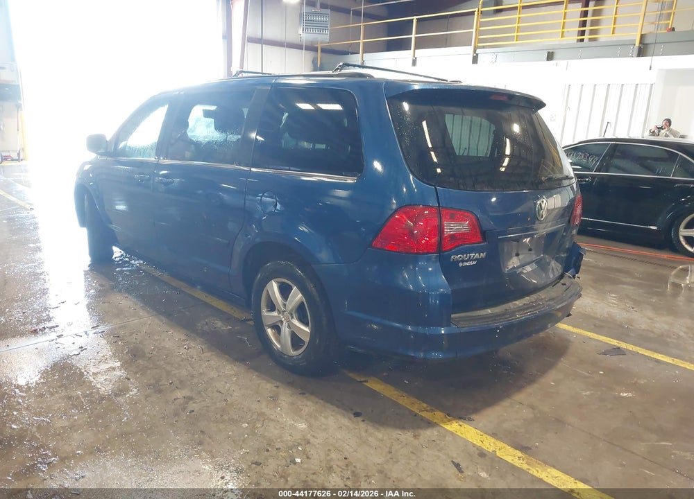 2011 VOLKSWAGEN ROUTAN SE VIN: 2V4RW3DG0BR659564