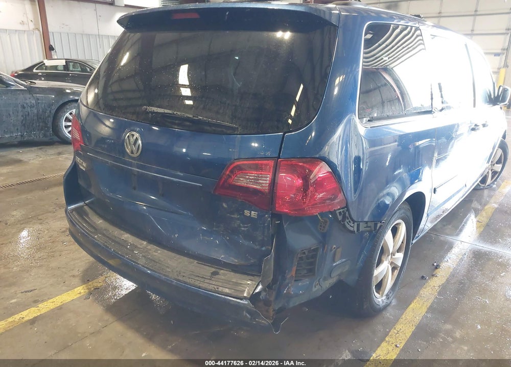 2011 VOLKSWAGEN ROUTAN SE VIN: 2V4RW3DG0BR659564