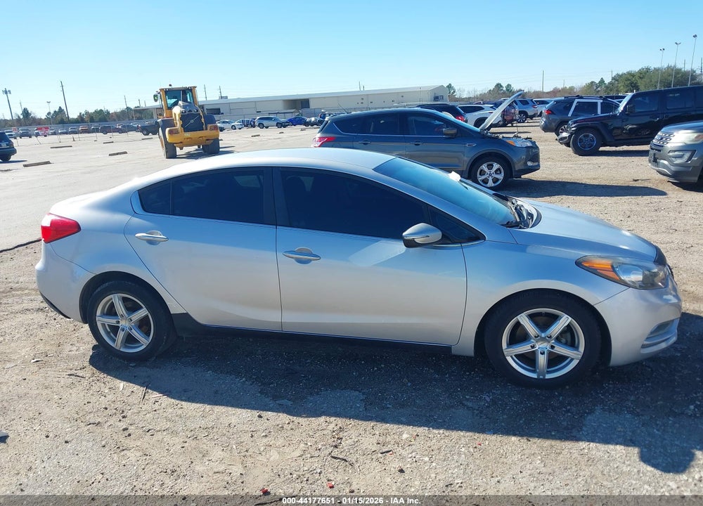 2015 KIA FORTE EX VIN: KNAFX4A89F5361950