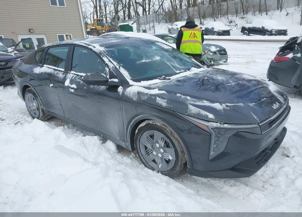 2025 KIA K4 LX VIN: 3KPFT4DE9SE003844