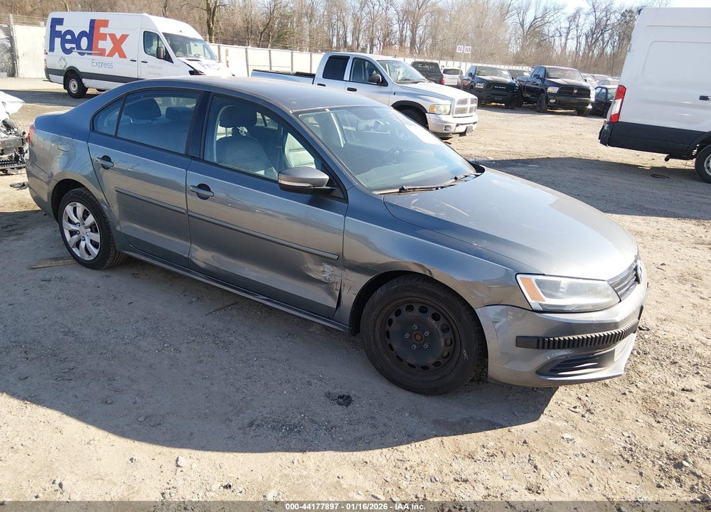 2014 VOLKSWAGEN JETTA 1.8T SE VIN: 3VWD17AJ4EM418738