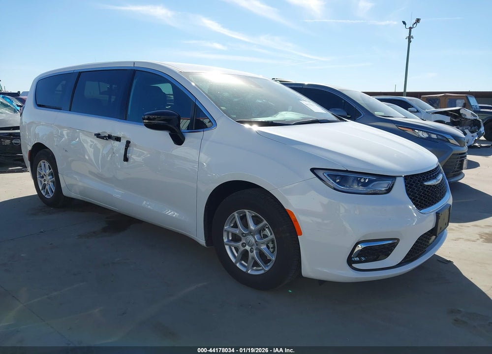 2026 CHRYSLER PACIFICA SELECT VIN: 2C4RC1BG5TR191326