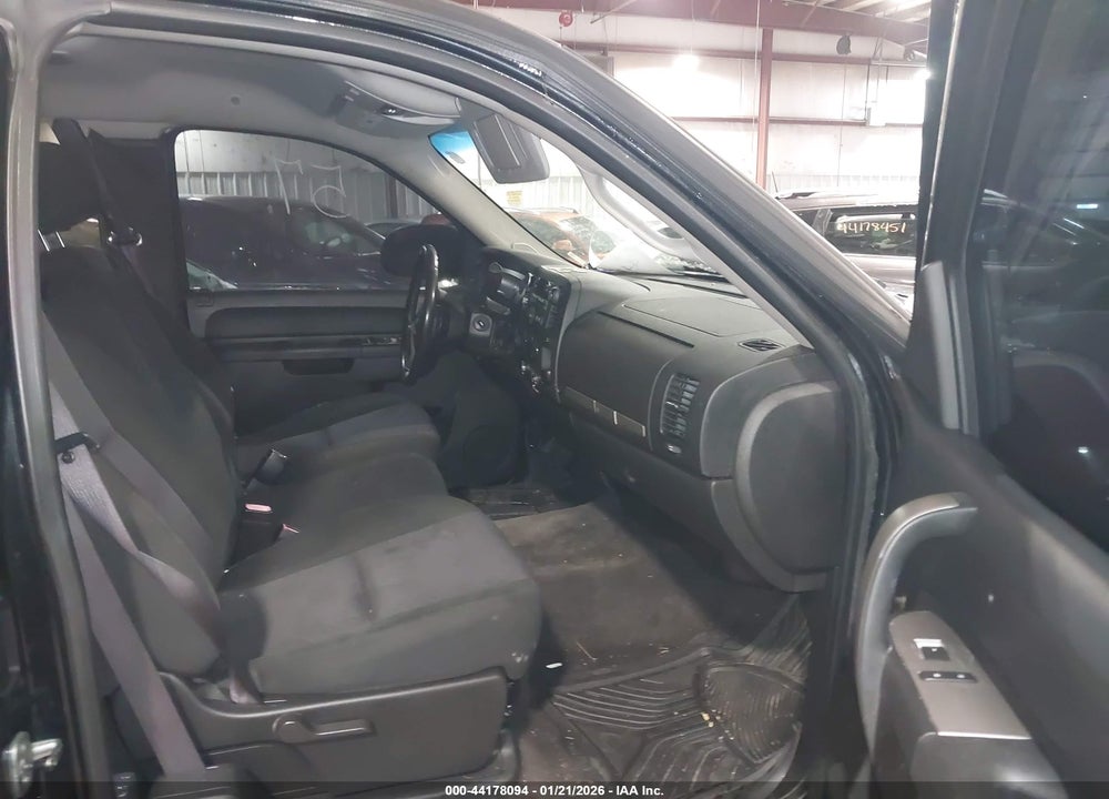 2010 CHEVROLET SILVERADO 1500 LT VIN: 1GCSKSE37AZ158978