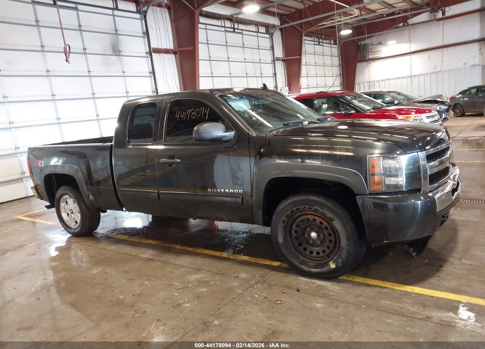 2010 CHEVROLET SILVERADO 1500 LT VIN: 1GCSKSE37AZ158978