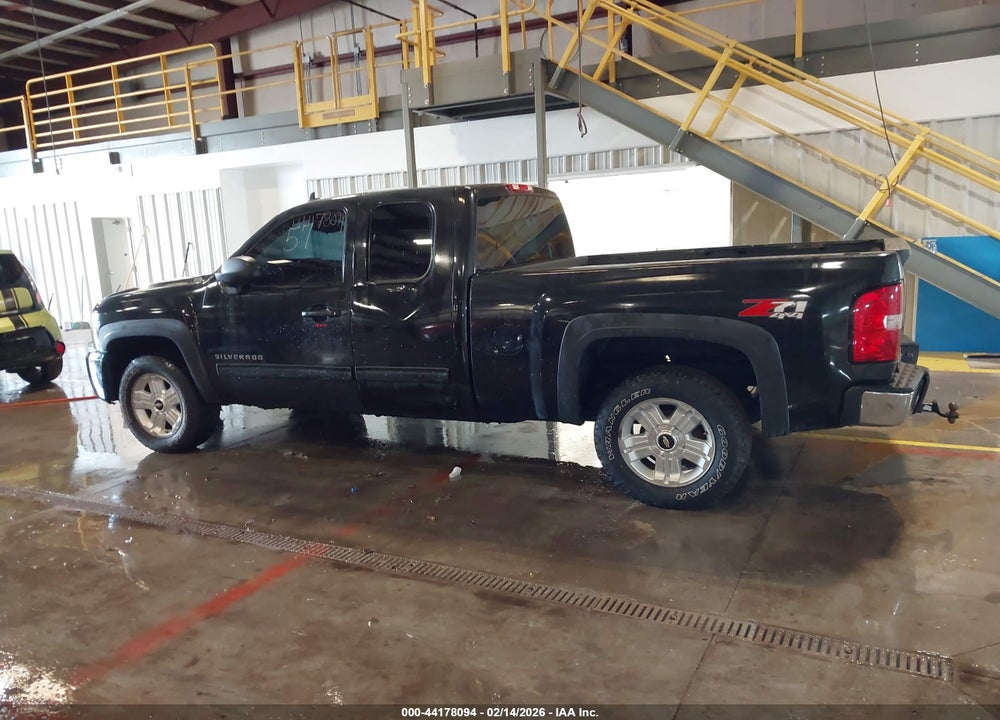 2010 CHEVROLET SILVERADO 1500 LT VIN: 1GCSKSE37AZ158978