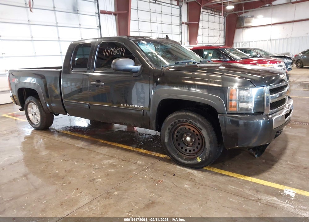 2010 CHEVROLET SILVERADO 1500 LT VIN: 1GCSKSE37AZ158978