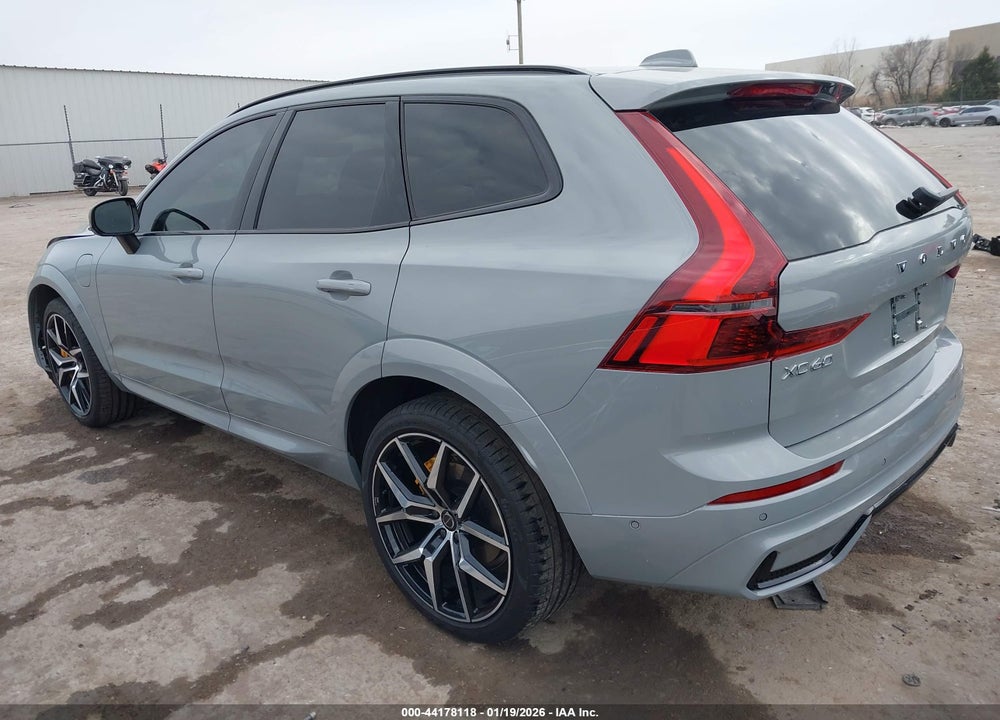 2026 VOLVO XC60 PLUG-IN HYBRID POLESTAR ENGINEERED, T8 AWD ELECTRIC/GASOLINE VIN: YV4H60RP4T1336201