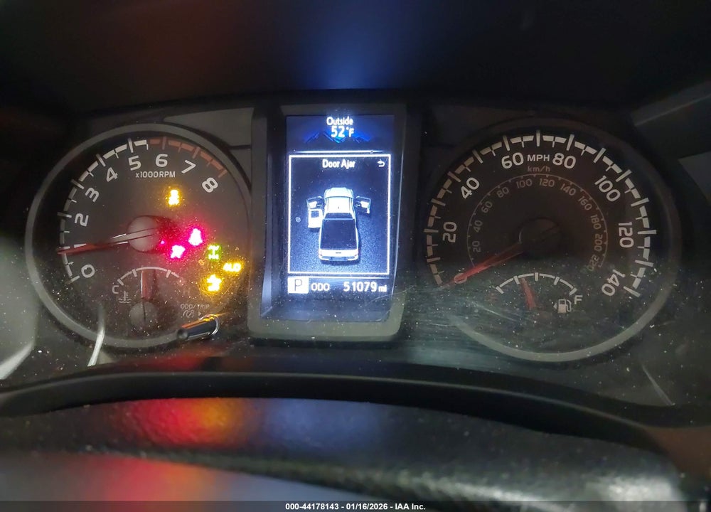 2018 TOYOTA TACOMA SR VIN: 5TFSX5EN8JX059053