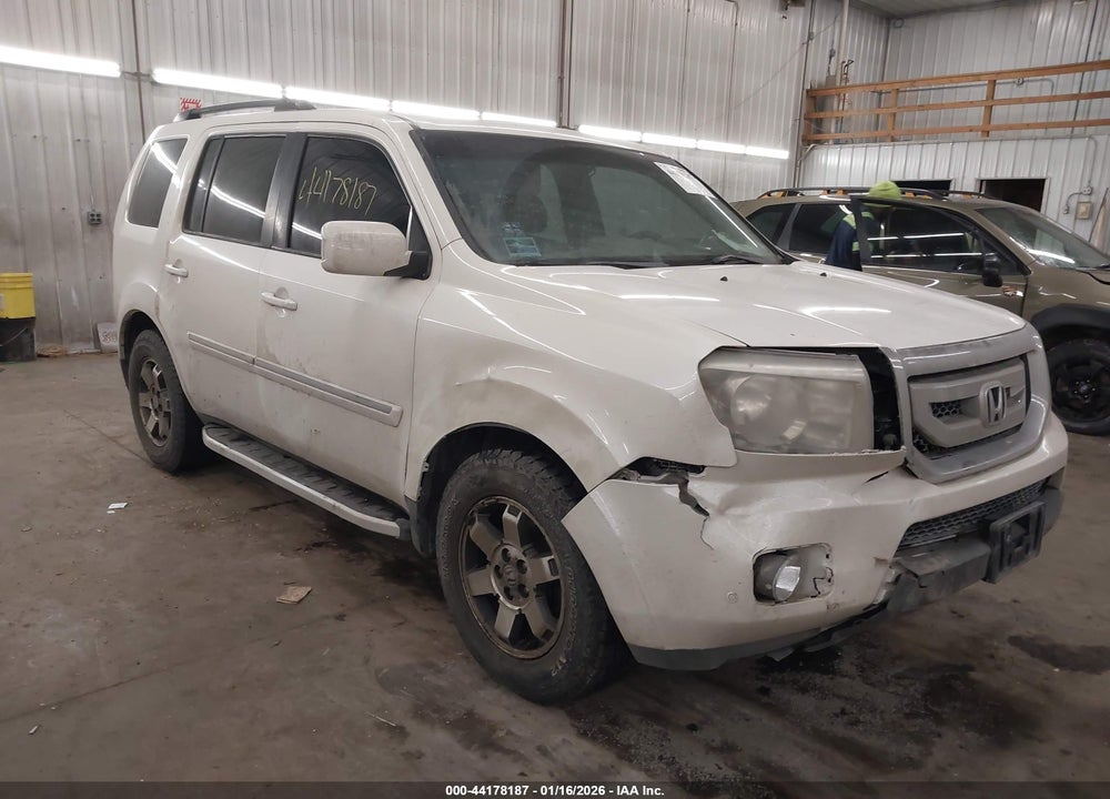 2011 HONDA PILOT TOURING VIN: 5FNYF4H9XBB002953
