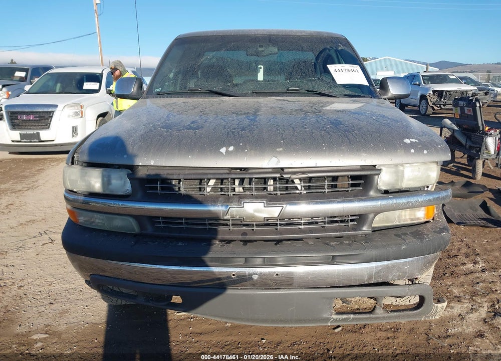 2001 CHEVROLET SILVERADO 1500 LS VIN: 2GCEK19T011383625