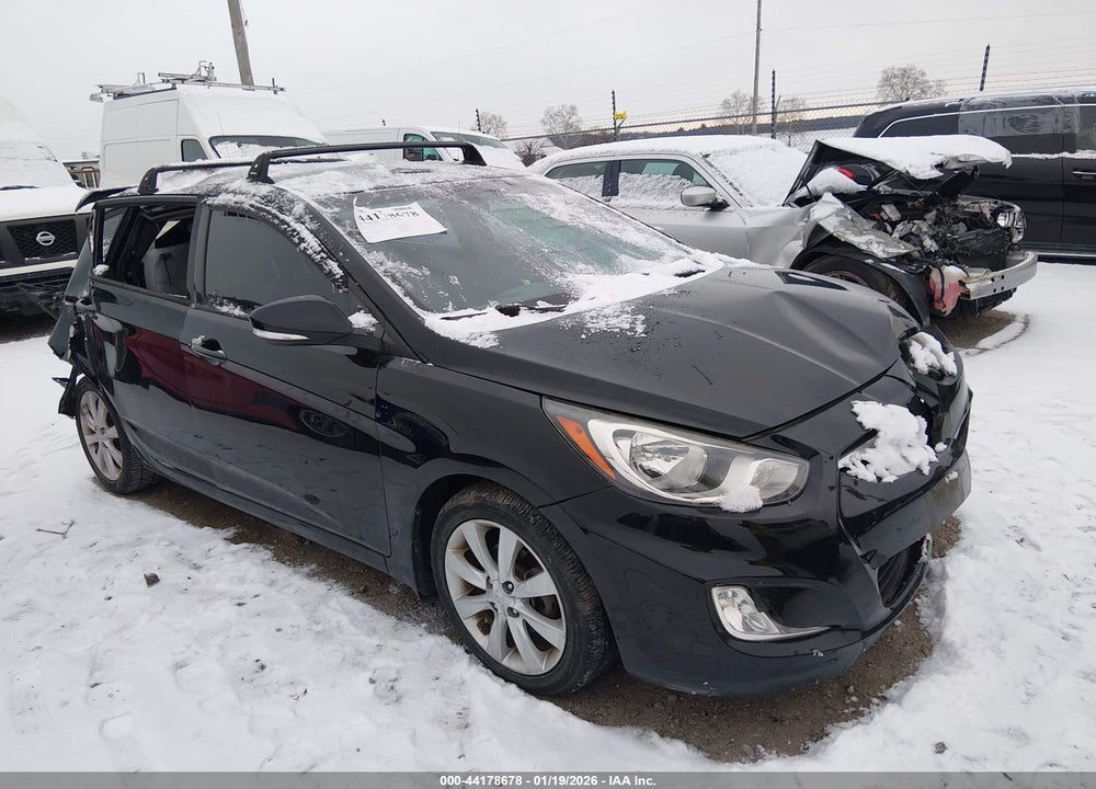 2013 HYUNDAI ACCENT SE VIN: KMHCU5AE6DU117682