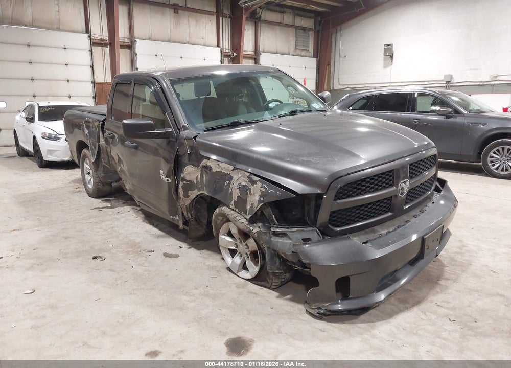 2018 RAM 1500 EXPRESS  4X4 6'4 BOX VIN: 1C6RR7FT3JS192938