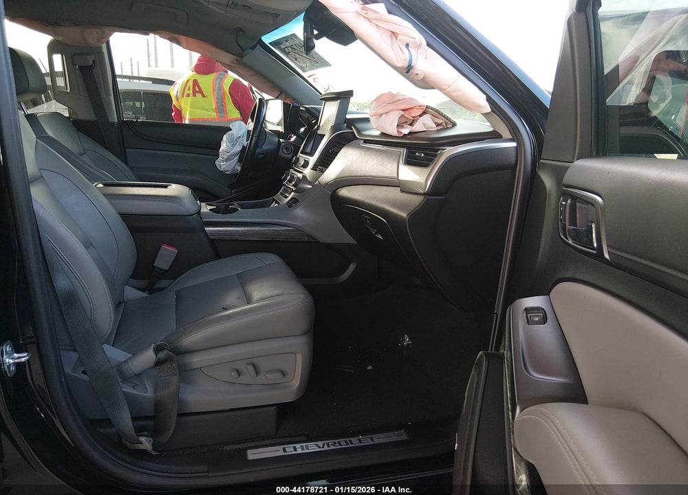 2019 CHEVROLET TAHOE LT VIN: 1GNSCBKCXKR143689