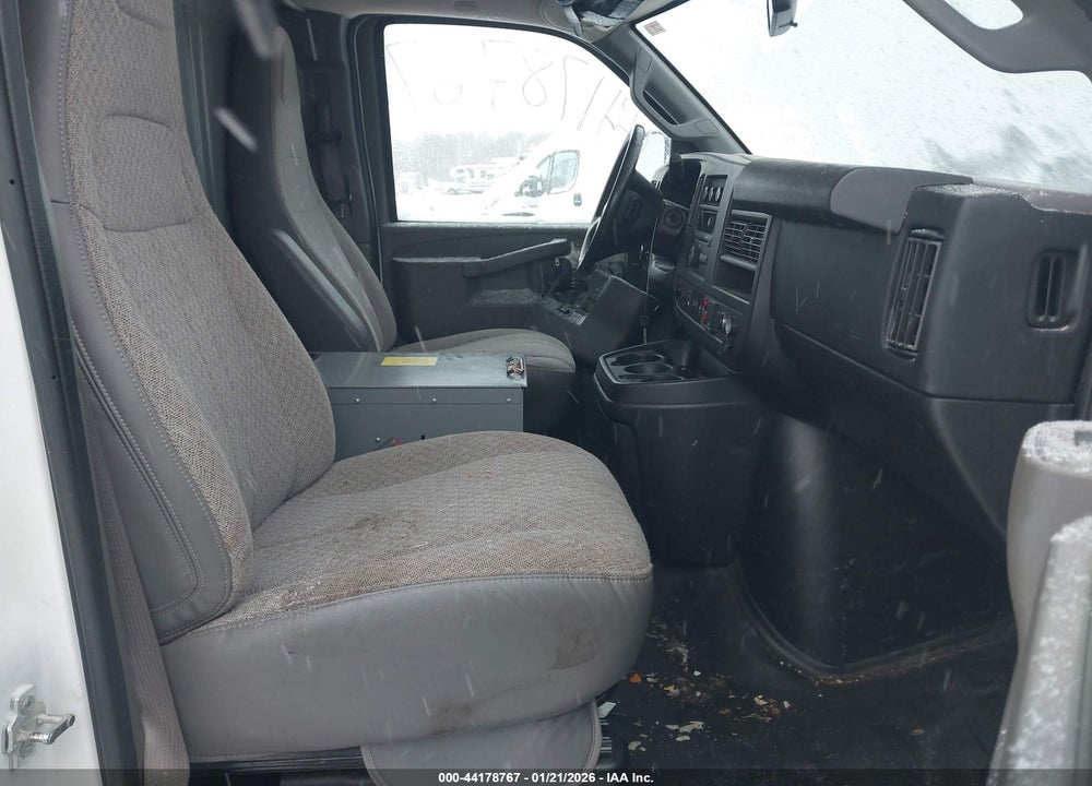 2018 CHEVROLET EXPRESS 2500 WORK VAN VIN: 1GCWGAFP8J1340850