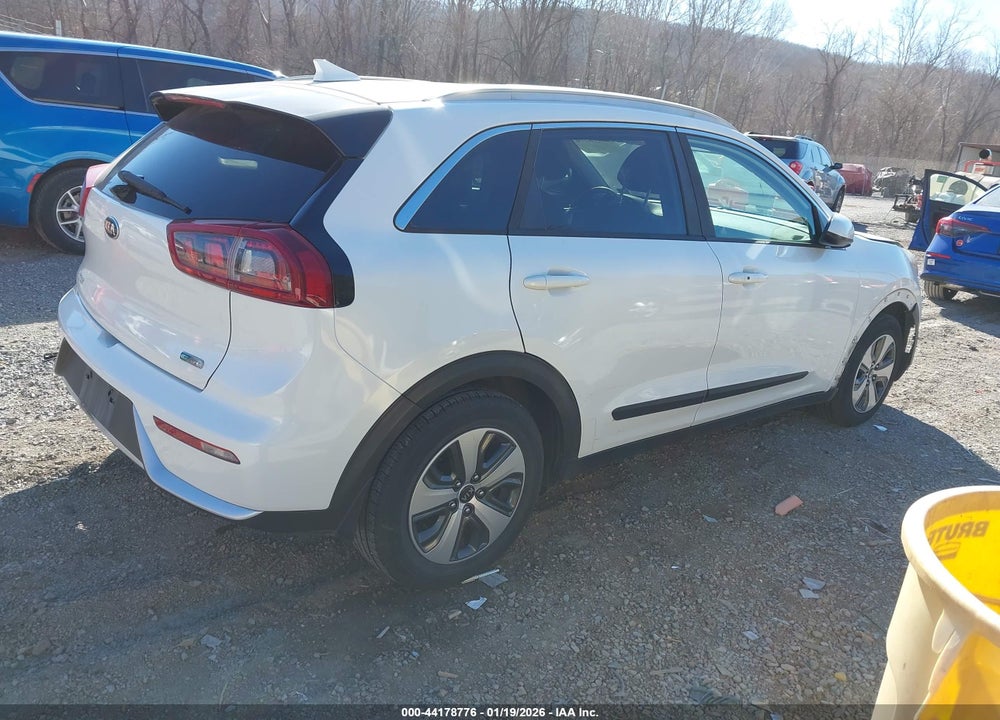 2017 KIA NIRO LX VIN: KNDCB3LC5H5065066