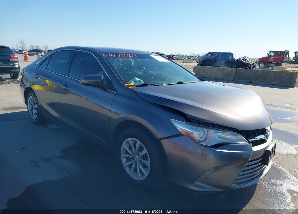2017 TOYOTA CAMRY LE VIN: 4T1BF1FK1HU352610