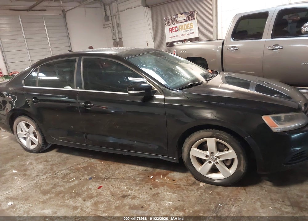2013 VOLKSWAGEN JETTA 2.0L TDI VIN: 3VWLL7AJ8DM382217