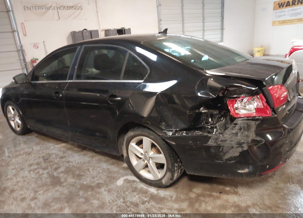 2013 VOLKSWAGEN JETTA 2.0L TDI VIN: 3VWLL7AJ8DM382217