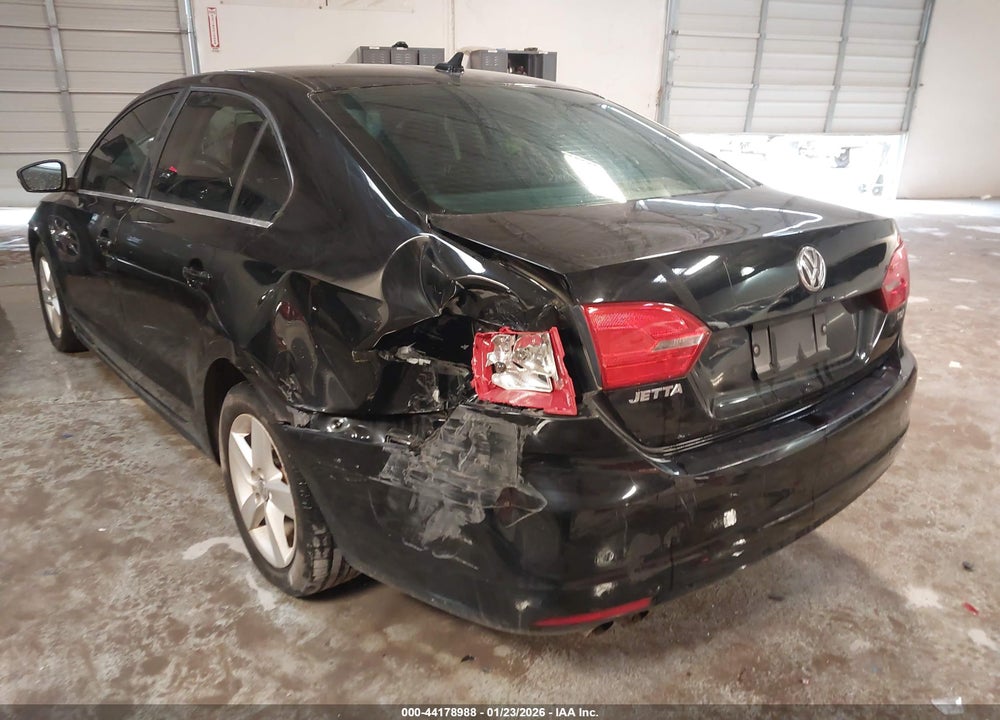 2013 VOLKSWAGEN JETTA 2.0L TDI VIN: 3VWLL7AJ8DM382217