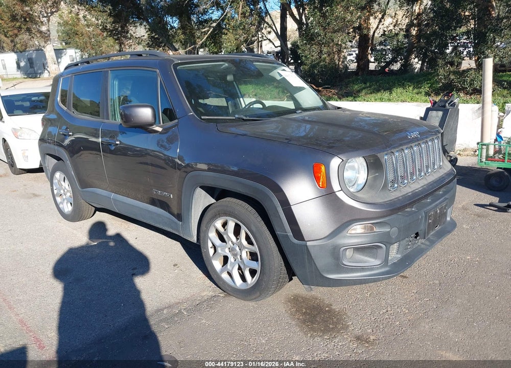 2016 JEEP RENEGADE LATITUDE VIN: ZACCJABT4GPE34899