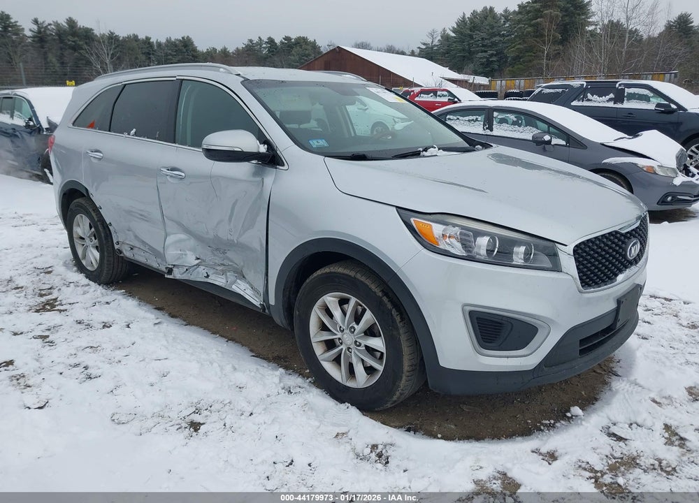 2018 KIA SORENTO 3.3L LX VIN: 5XYPGDA50JG418338