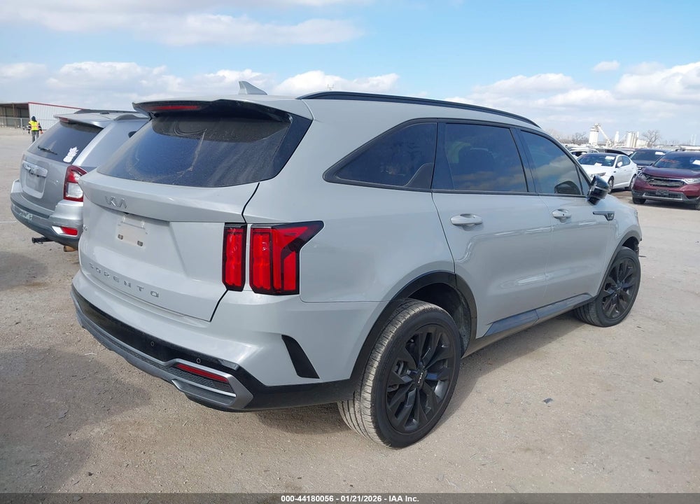 2022 KIA SORENTO SX VIN: 5XYRKDLF8NG136323
