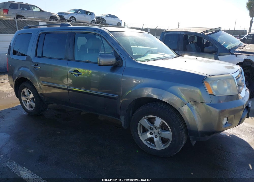 2010 HONDA PILOT EX-L VIN: 5FNYF3H55AB013929