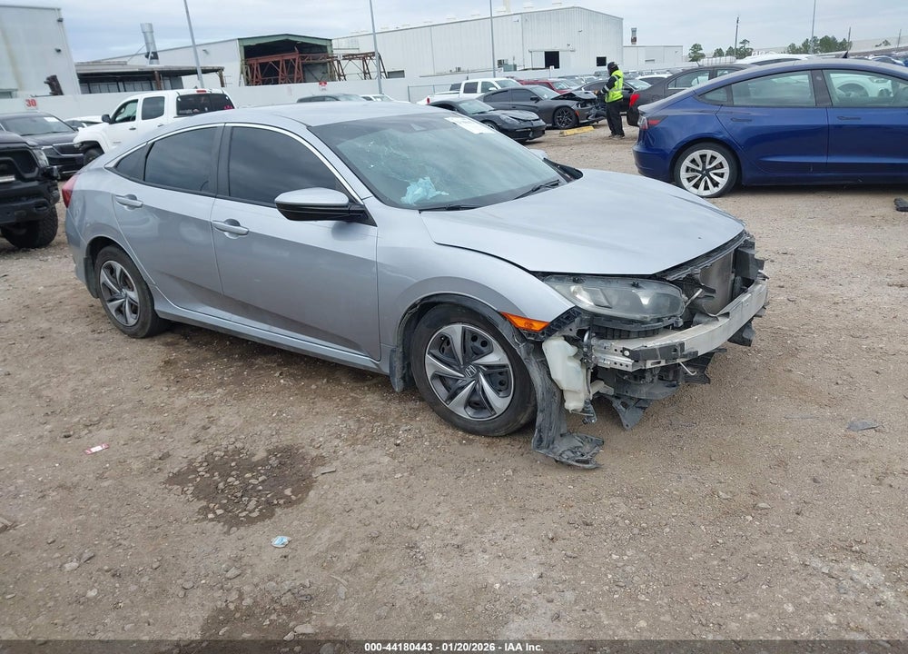 2019 HONDA CIVIC LX VIN: 19XFC2F6XKE048270