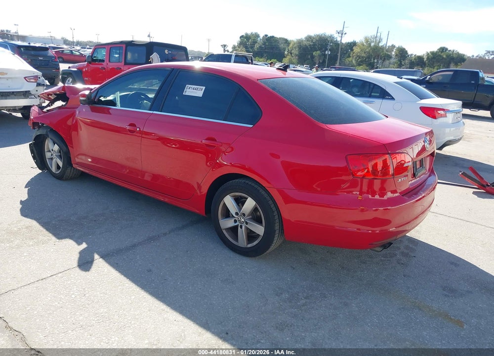 2014 VOLKSWAGEN JETTA 2.0L TDI VIN: 3VWLL7AJ3EM316028
