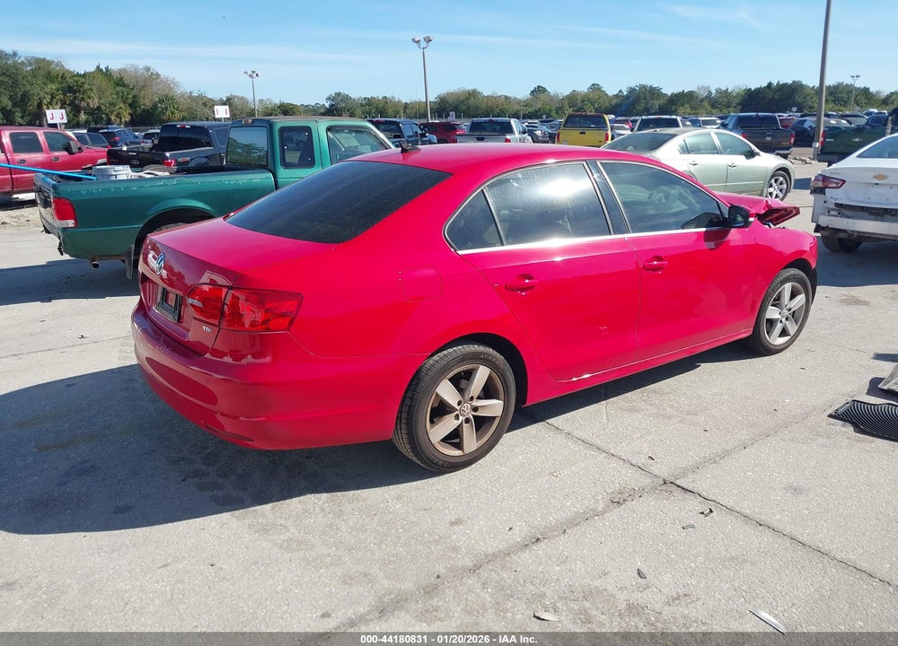 2014 VOLKSWAGEN JETTA 2.0L TDI VIN: 3VWLL7AJ3EM316028