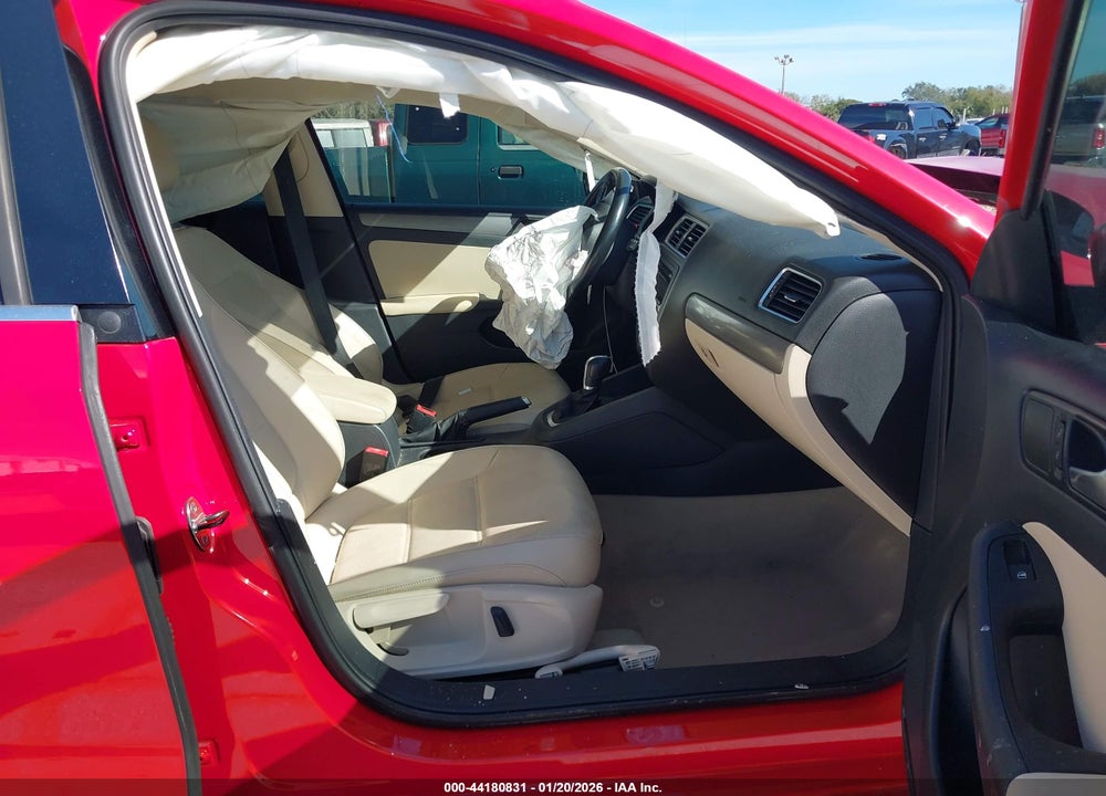 2014 VOLKSWAGEN JETTA 2.0L TDI VIN: 3VWLL7AJ3EM316028