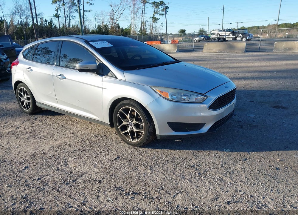 2017 FORD FOCUS SEL VIN: 1FADP3M24HL208568