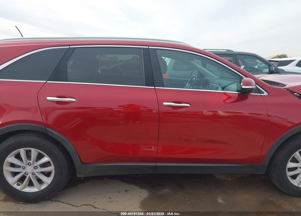 2018 KIA SORENTO 3.3L LX VIN: 5XYPG4A55JG346391
