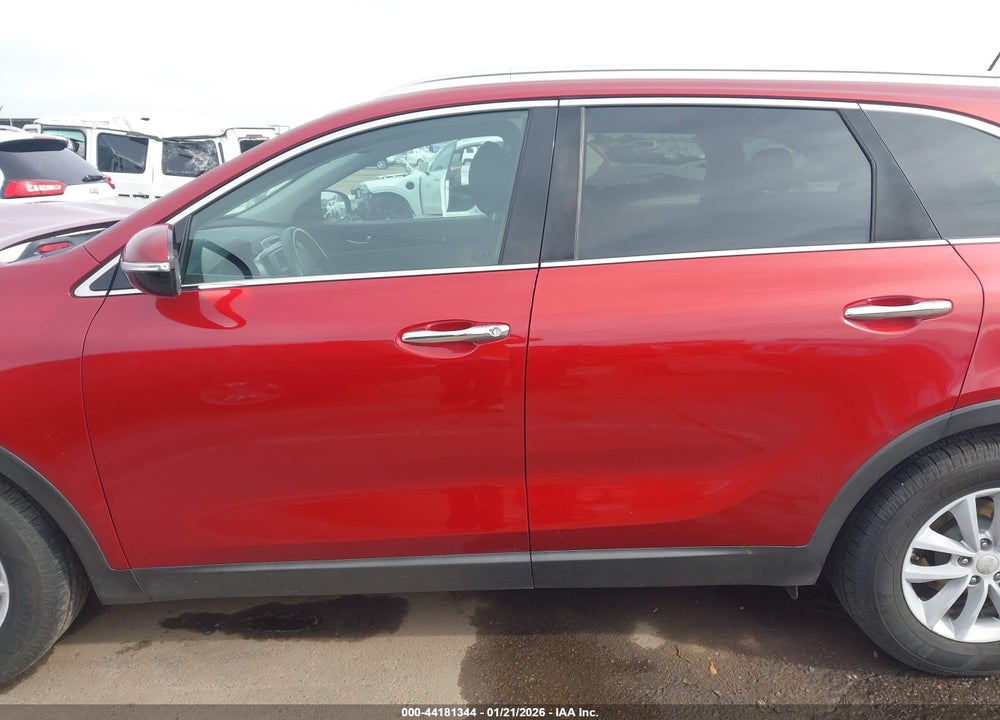 2018 KIA SORENTO 3.3L LX VIN: 5XYPG4A55JG346391