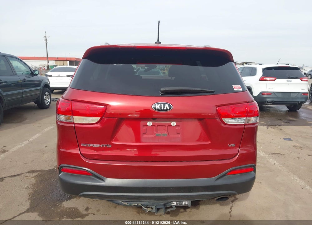 2018 KIA SORENTO 3.3L LX VIN: 5XYPG4A55JG346391